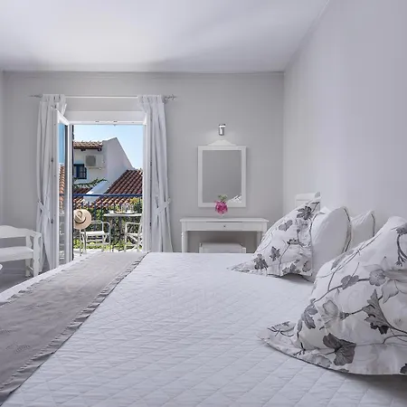 Adrina 4* Panormos (Skopelos)