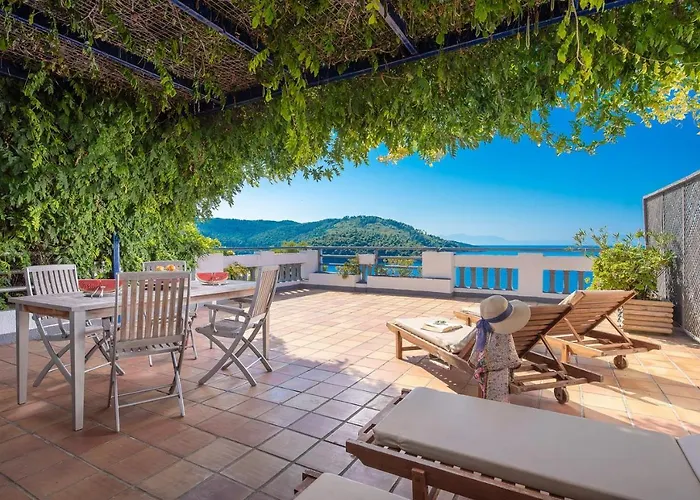 Adrina Panormos (Skopelos)